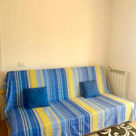 Ladihouse * Ladispoli